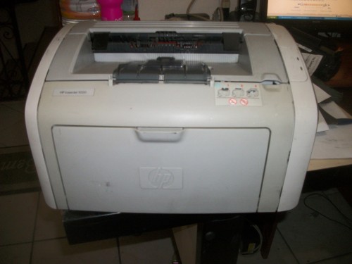 Máy in HP 1020 cũ sử dụng hộp mực 12A/303 in được 2500 trang tại Quận Bình Thạnh, Tân Bình, Quận 10
