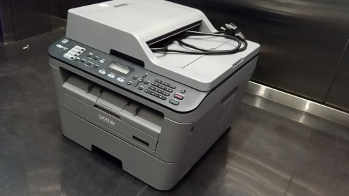 Thanh lí gấp máy in đa chức năng in scan copy Brother MFC 2701dw mới 99% giá rẻ chỉ bằng một nửa máy mới