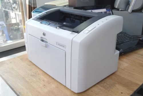 Thanh lý máy in HP 1022 in laser trắng đen rõ nét, bản in đậm đẹp